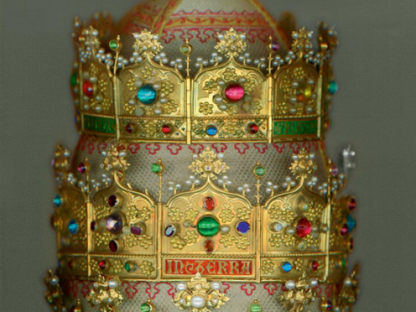 Heavenly Bodies Fashion and the Catholic Imagination, Volume 2_bron Google Books 